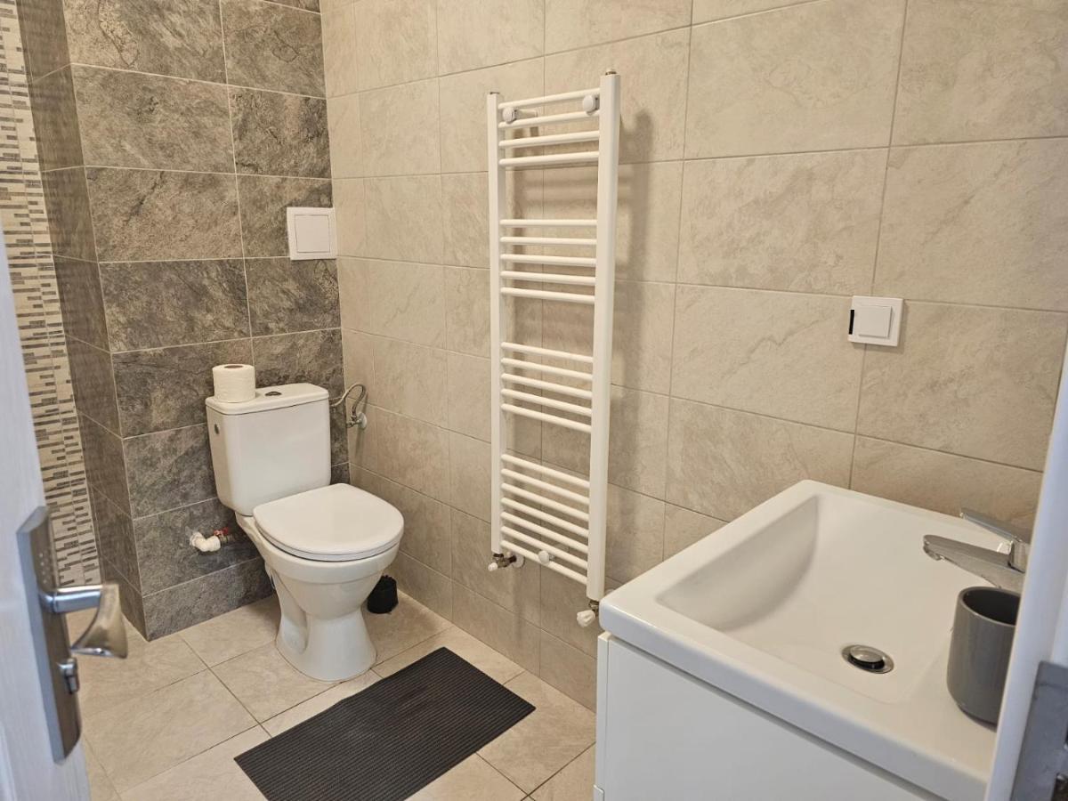 Astero Apartments Premium Accomodation 雅西 外观 照片
