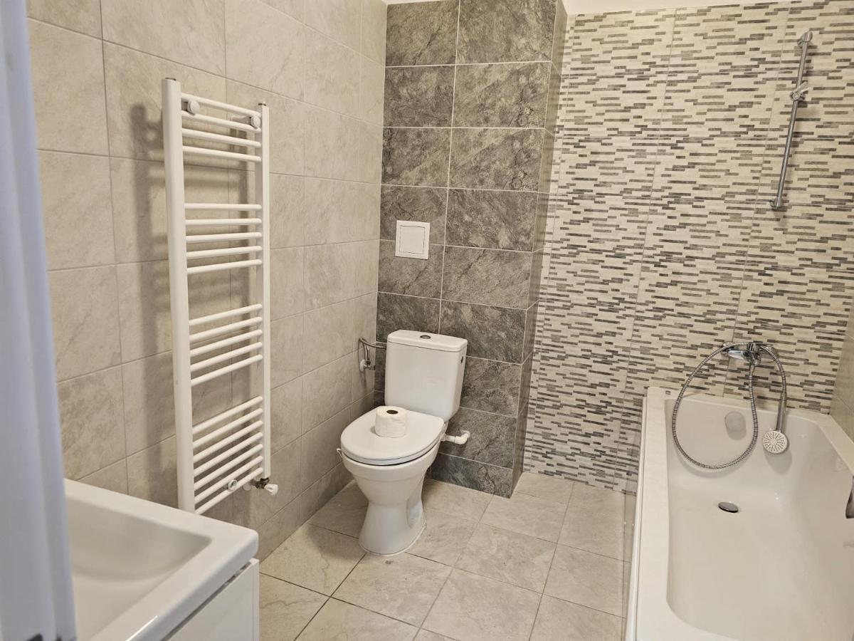 Astero Apartments Premium Accomodation 雅西 外观 照片